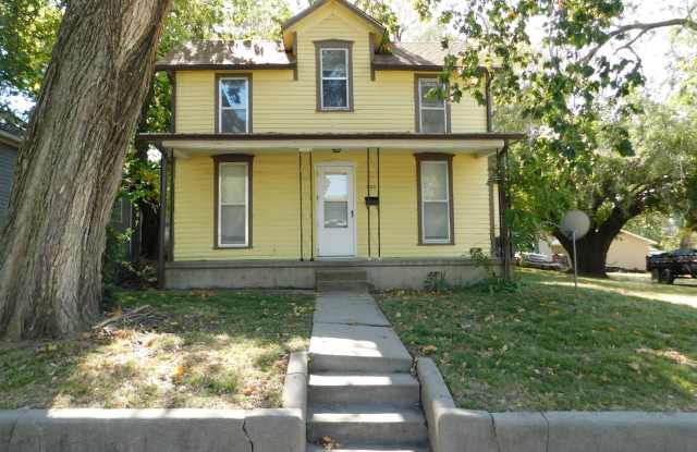 3-bedroom, 1.5-bathroom home located in Newton KS - 505 West 5th Street, Newton, KS 67114