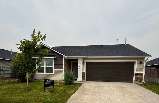 Wonderful three bedroom, 2 bath, home available now.  Pets allowed. photos photos