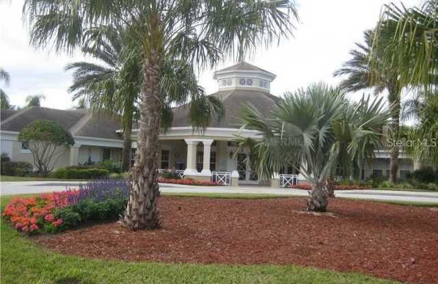 2411 SILVER PALM Drive Gallery 3