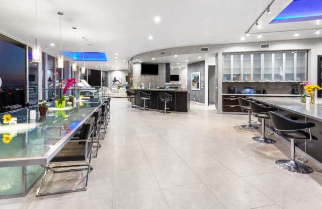 6425 Weidlake Dr Gallery 4