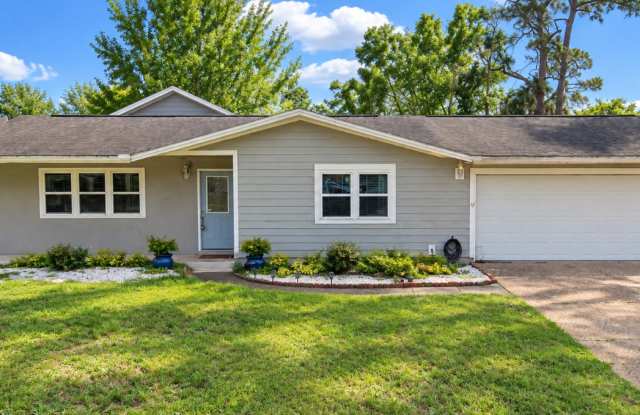 11925 Longwood Drive Gallery 1