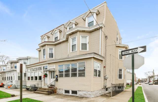 500 Mercer Street - 2 photos photos
