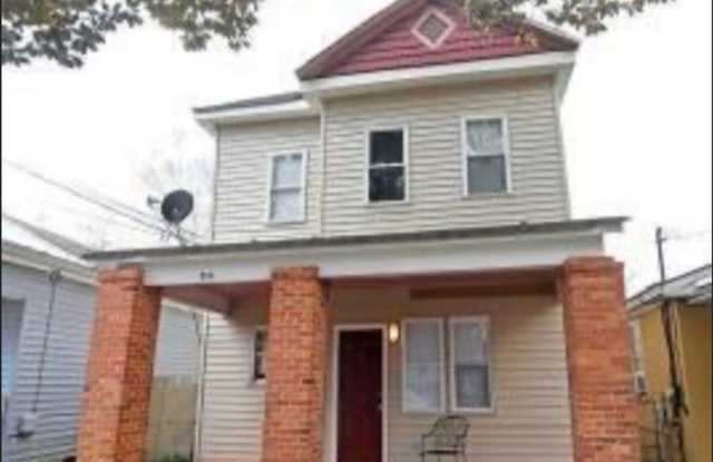 3 Bedroom Duplex - Newly Renovated - Downtown Wilmington! photos photos