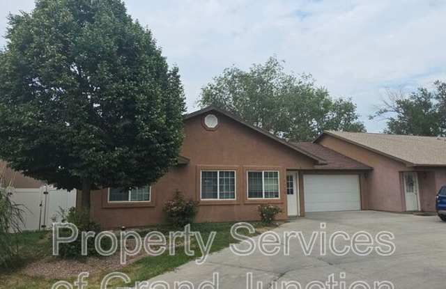 3018 Oakwood Drive photos photos