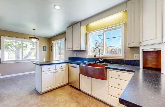 PURE Property Management Presents: Come See This Beautiful 3-Bedroom, 2-Bath Home with Spacious Yard! - 1827 Creekside Road, Santa Rosa, CA 95405