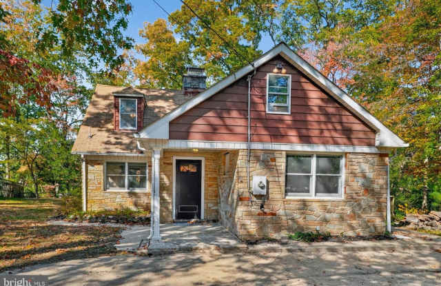 616 MCMAGAN DR photos photos