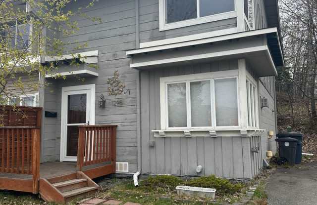 3 Bedroom/1.5 Bath w/partial Mountain Views - 1295 Elegante Lane, Anchorage, AK 99501