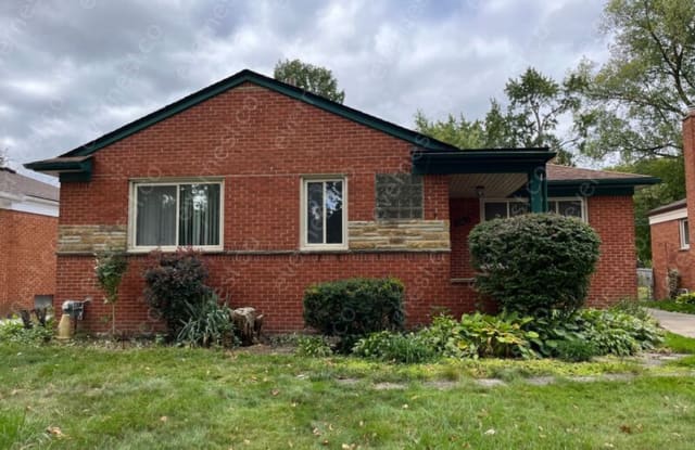 21881 Kenosha St - 21881 Kenosha Street, Oak Park, MI 48237