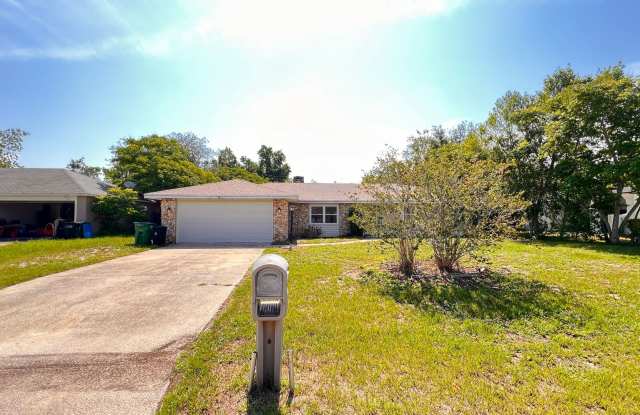 Great 3 bedroom,2 bath home in Deltona! photos photos