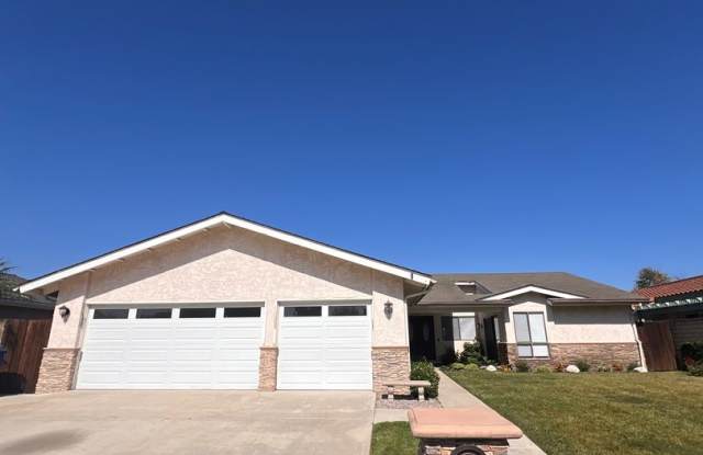 Camarillo - Single story, four bedroom, two bathroom home photos photos