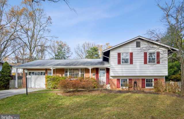 11707 CASTLEWOOD COURT - 11707 Castlewood Court, Potomac, MD 20854