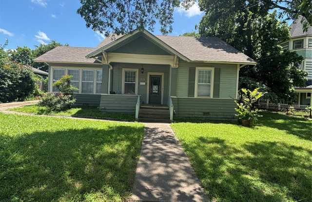 311 W Sam Rayburn Drive Gallery 1