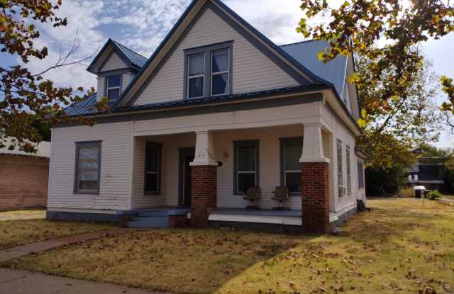 414 North Main Street Gallery 1