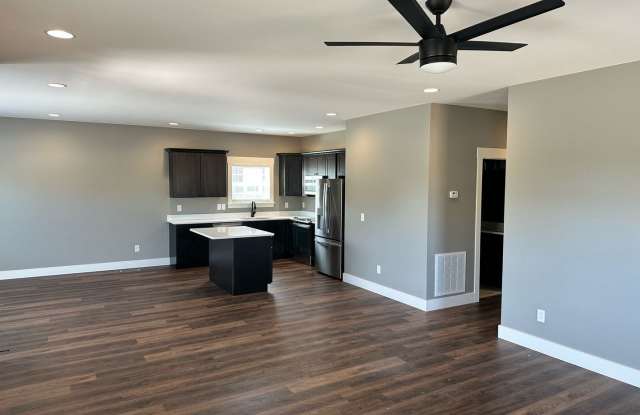 BEAUTIFUL NEW CONSTRUCTION Gallery 4