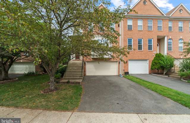21157 MILLWOOD SQUARE Gallery 2