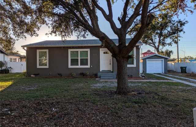 1032 W BERRY AVENUE photos photos