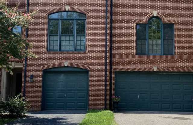 8152 BIANCA PLACE - 8152 Bianca Place, Fairfax County, VA 22309