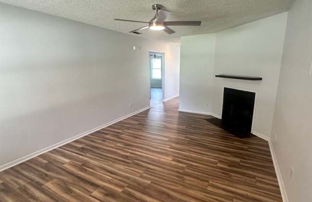 2BD/2BA Duplex near VSU & Valdosta Mall Gallery 3