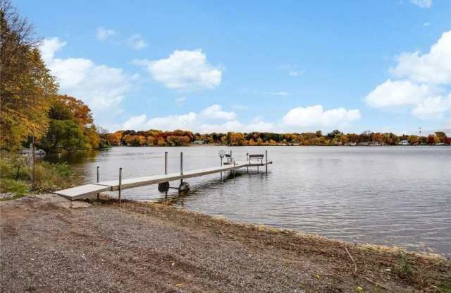 329 Geneva Ave N photos photos