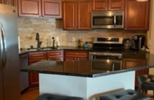649 Old Highway 8 NW Apt 313 - 649 Old Highway 8 Northwest, New Brighton, MN 55112