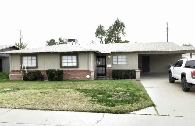 3319 W MYRTLE Avenue Gallery 2