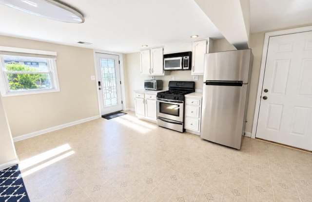 126 KNOLLWOOD Drive Gallery 1
