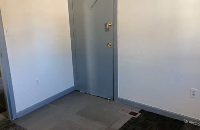 965 Lincoln Dr Gallery 2