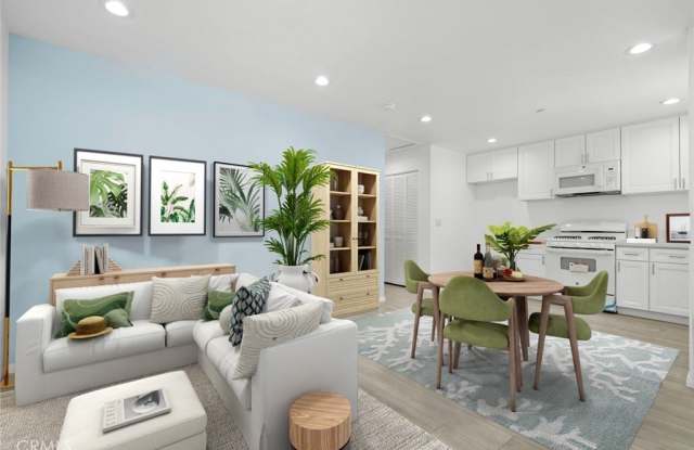 14251 Magnolia -2 photos photos