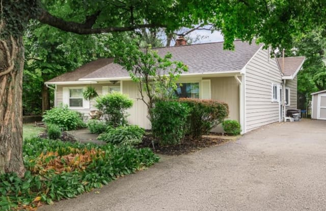 2515 SWANSEA RD - 2515 Swansea Road, Upper Arlington, OH 43221