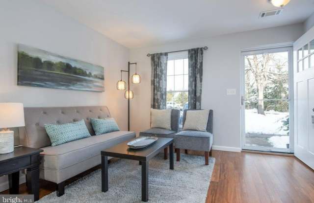 7840 LIBERTY SPRINGS Circle Gallery 2