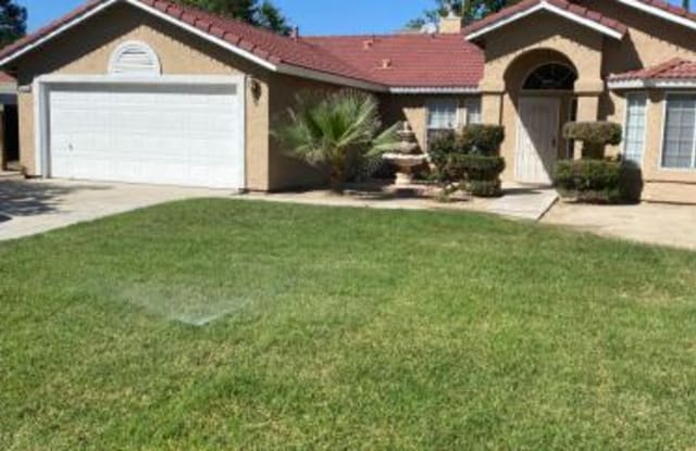 14552 W Sunset Ave, Kerman, CA 93630 - 14552 West Sunset Avenue, Kerman, CA 93630