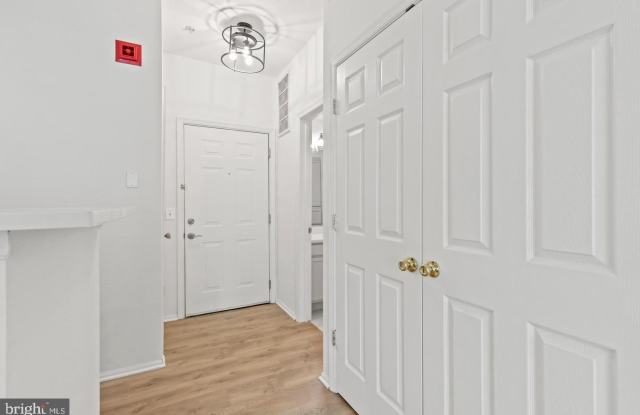 1530 SPRING GATE Drive Gallery 3
