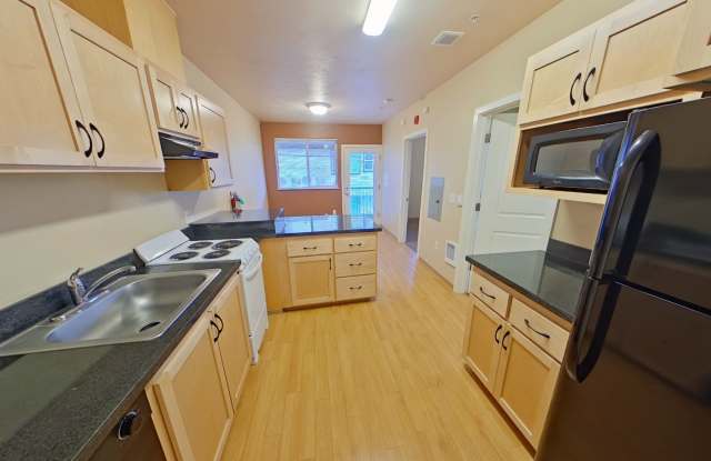 Midtown Apartments Gallery 4