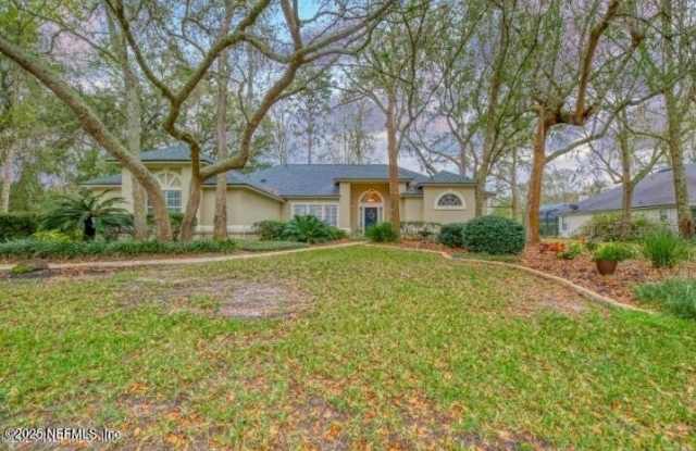 352 CHICASAW Court photos photos