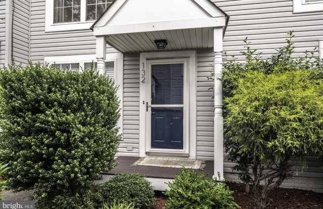 132 E GLEBE ROAD photos photos