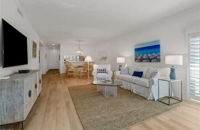 205 Park Shore Dr Gallery 4