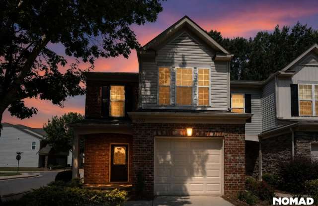 Charming 3BR House in Charlotte Gallery 1