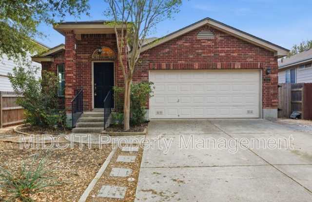 2432 Medina Dr photos photos