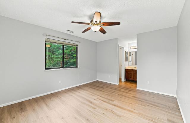 6242 Willow Ln Gallery 4