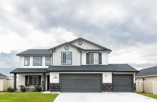 Great 4 bed 2.5 bath home with 2600 sq ft!  Kuna Home with lots of room just off N Ten Mile Rd and Columbia. photos photos