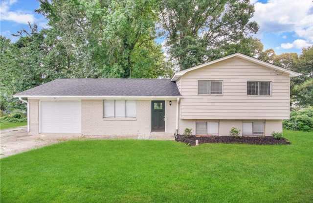 3719 N Camp Creek Parkway SW Gallery 3