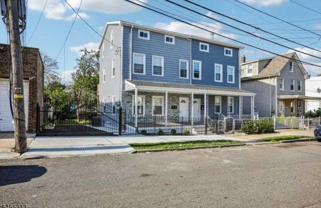 170 Seaman St Gallery 1