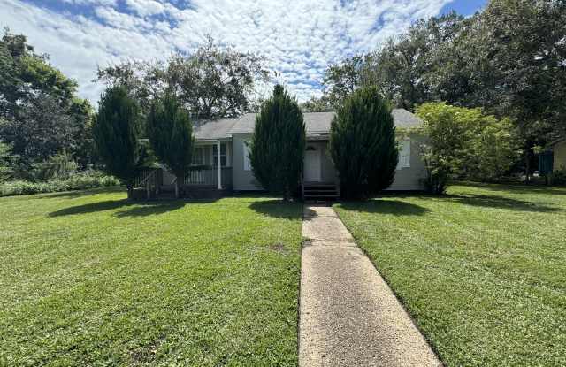 1210 Live Oak Avenue photos photos