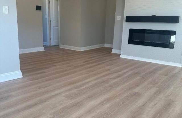 25 River Rd - 25 River Road, Essex County, NJ 07110