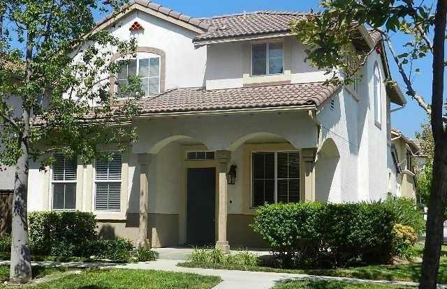 Lovely 2 story detached home in wonderful area of "Painted Trails". - 8 Costa Drive, Mission Viejo, CA 92692