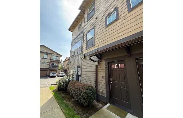 Spacious 2BD/2.5BA Townhome in the Heart of Sherwood – Prime Location! photos photos