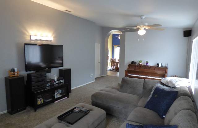 1277 Glencoe Drive Gallery 3