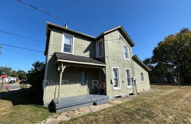 920 Garden Avenue - 920 Garden Avenue, Middletown, OH 45044