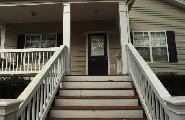 470 Southridge Gallery 2