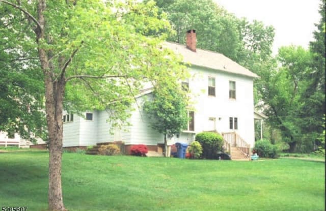 64 Hamilton Rd - 64 Hamilton Road, Somerset County, NJ 08844